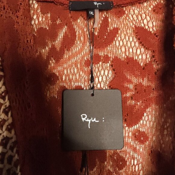 RYU Plus New Maroon Cream Poncho Sweater 1X - Picture 5 of 7